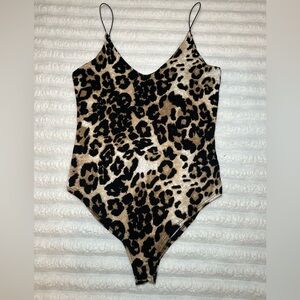 Gaze Leopard Print Bodysuit